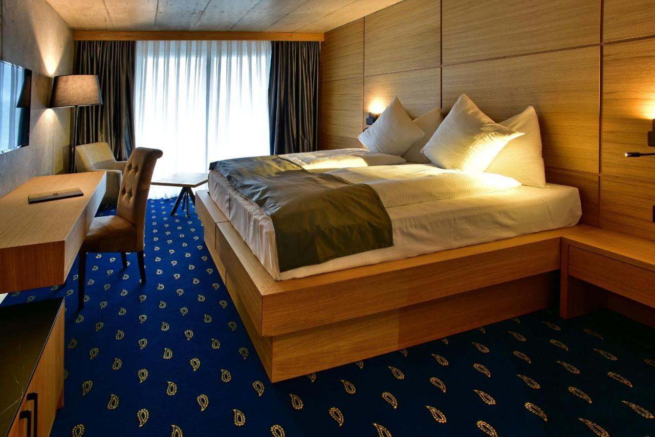 City Hotel Glarnerland Näfels Kültér fotó