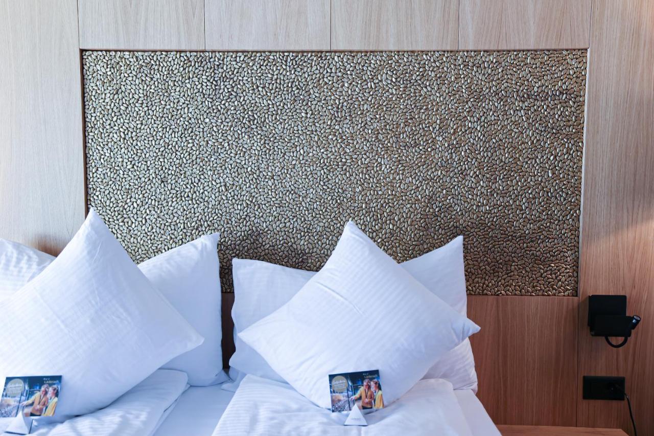 City Hotel Glarnerland Näfels Kültér fotó